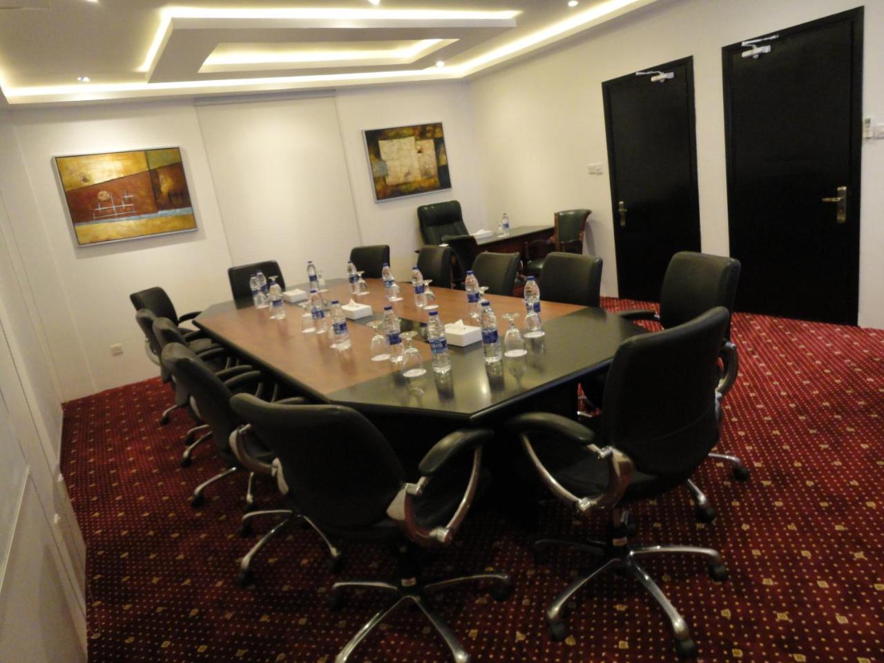 Al Andalus Plaza Hotel Манама Экстерьер фото