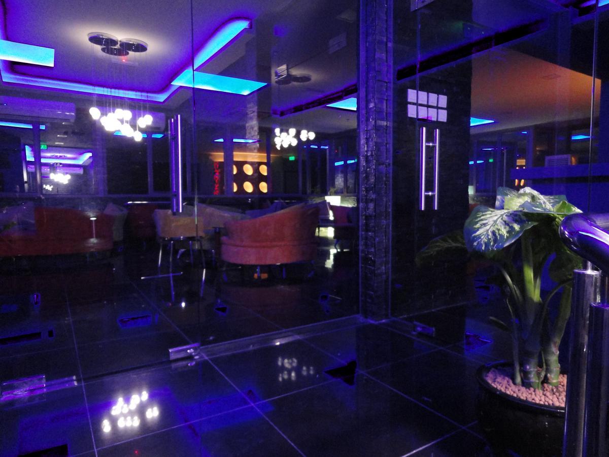Al Andalus Plaza Hotel Манама Экстерьер фото