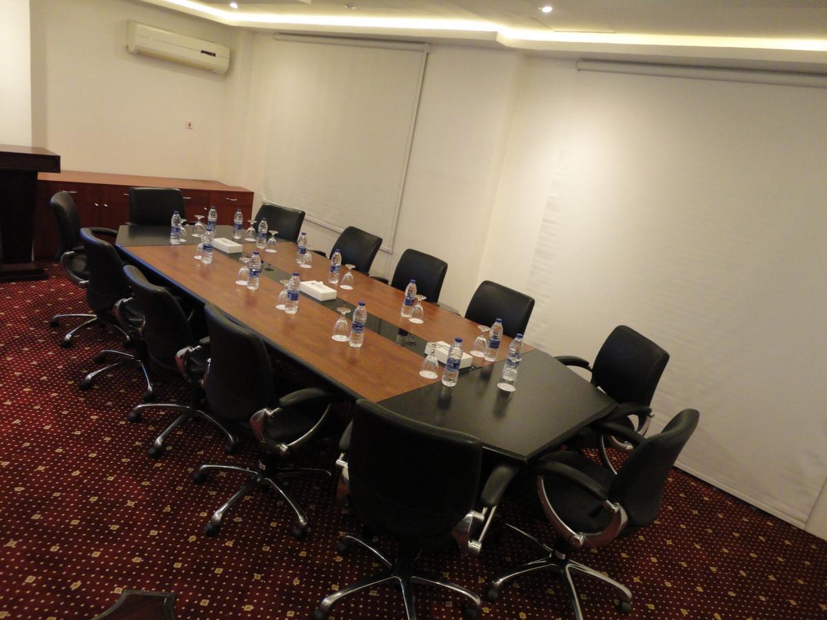 Al Andalus Plaza Hotel Манама Экстерьер фото